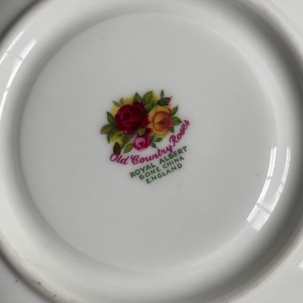 Set Of 3 Royal Albert Old Country Roses Fine Bone China Tea Cups with Saucers - Picture 10 of 12